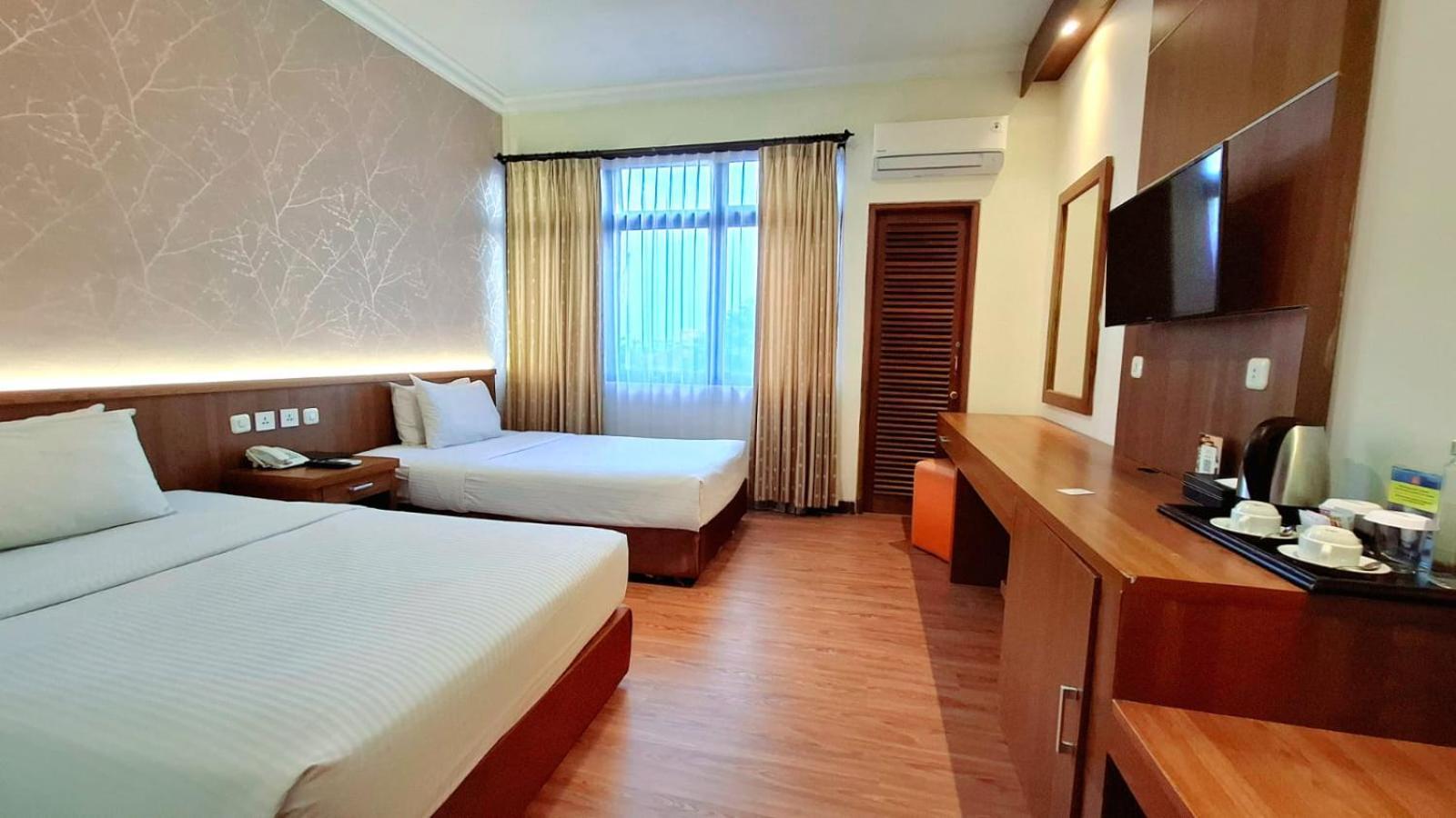 Mmugm Hotel Pakualaman Kültér fotó